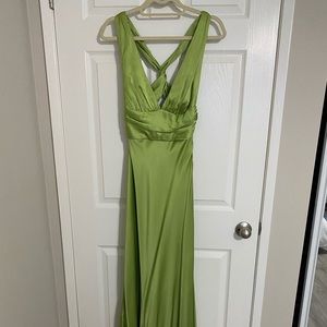 Nicole Miller 100% silk formal gown